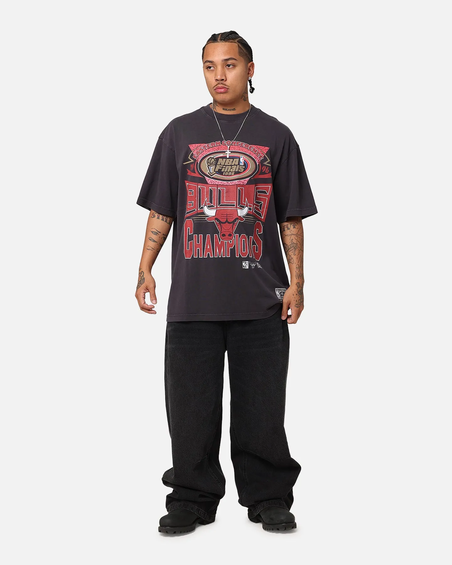 Mitchell & Ness Chicago Bulls Chisel Championship T-Shirt Black sold by Culture Kings product image thumbnail 3