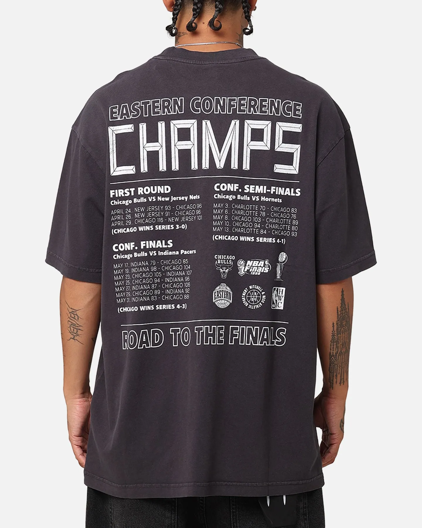 Mitchell & Ness Chicago Bulls Chisel Championship T-Shirt Black sold by Culture Kings product image thumbnail 2