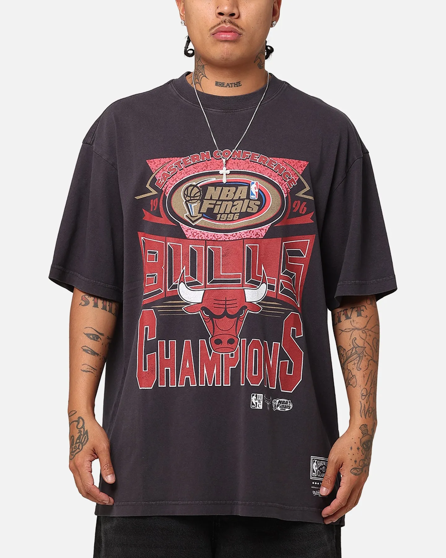 Mitchell & Ness Chicago Bulls Chisel Championship T-Shirt Black sold by Culture Kings