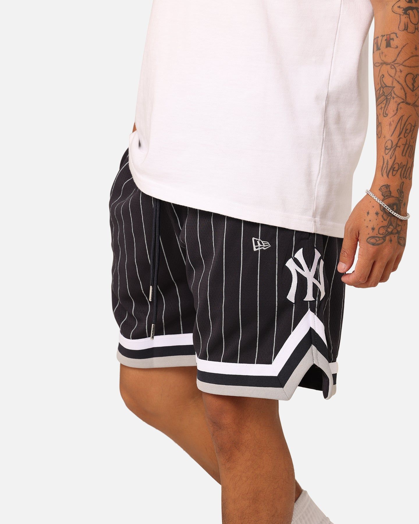 New Era New York Yankees Pinstripe Shorts OTC | Parallel