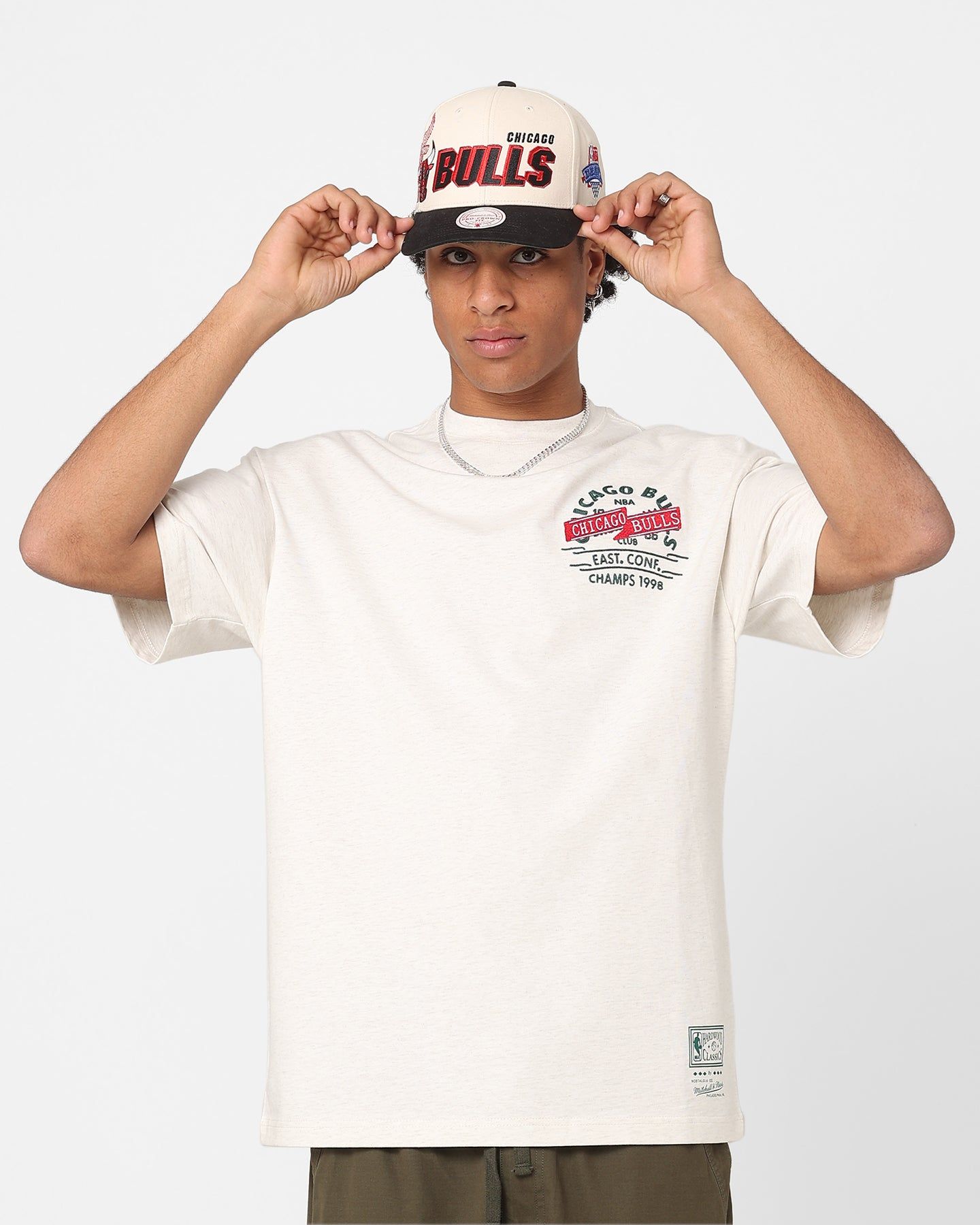 Mitchell & Ness Chicago Bulls '98 Champs T-Shirt White Marle sold by Culture Kings product image thumbnail 2