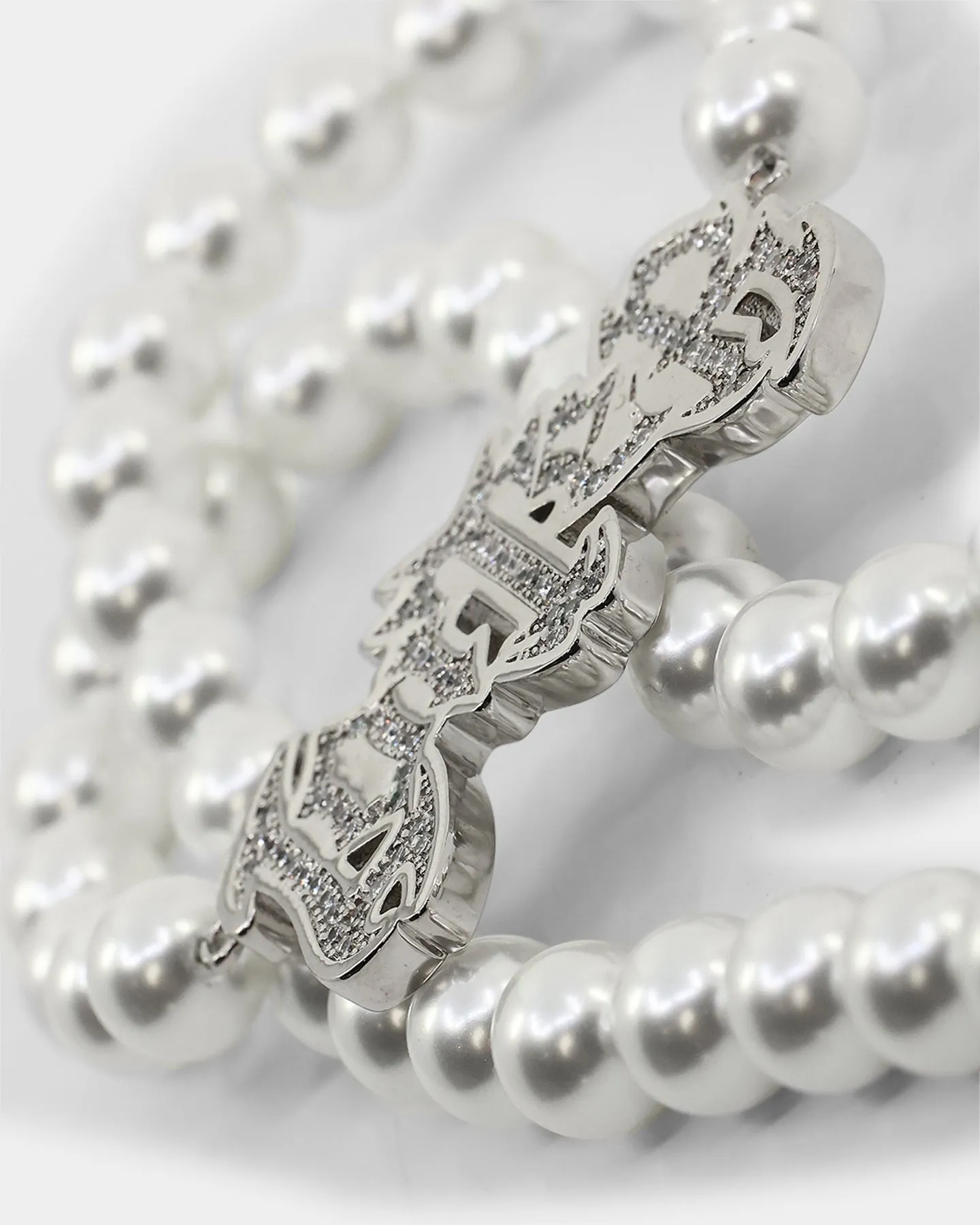 Loiter Pearl Choker Necklace Silver/White sold by Culture Kings product image thumbnail 4