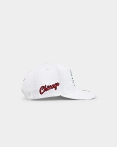 Mitchell & Ness Chicago Bulls State Of Mind Snapback Vintage White sold by Culture Kings