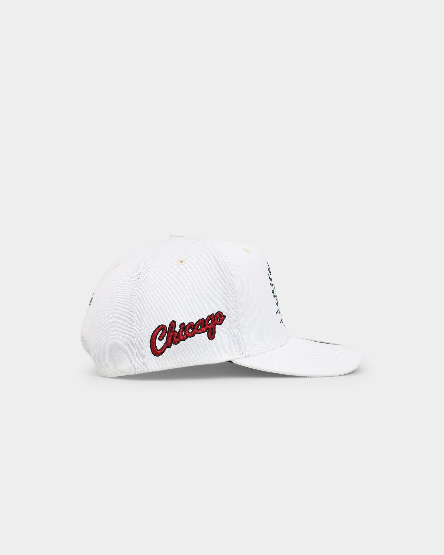 Mitchell & Ness Chicago Bulls State Of Mind Snapback Vintage White sold by Culture Kings product image thumbnail 3