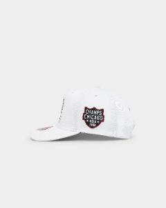 Mitchell & Ness Chicago Bulls State Of Mind Snapback Vintage White sold by Culture Kings