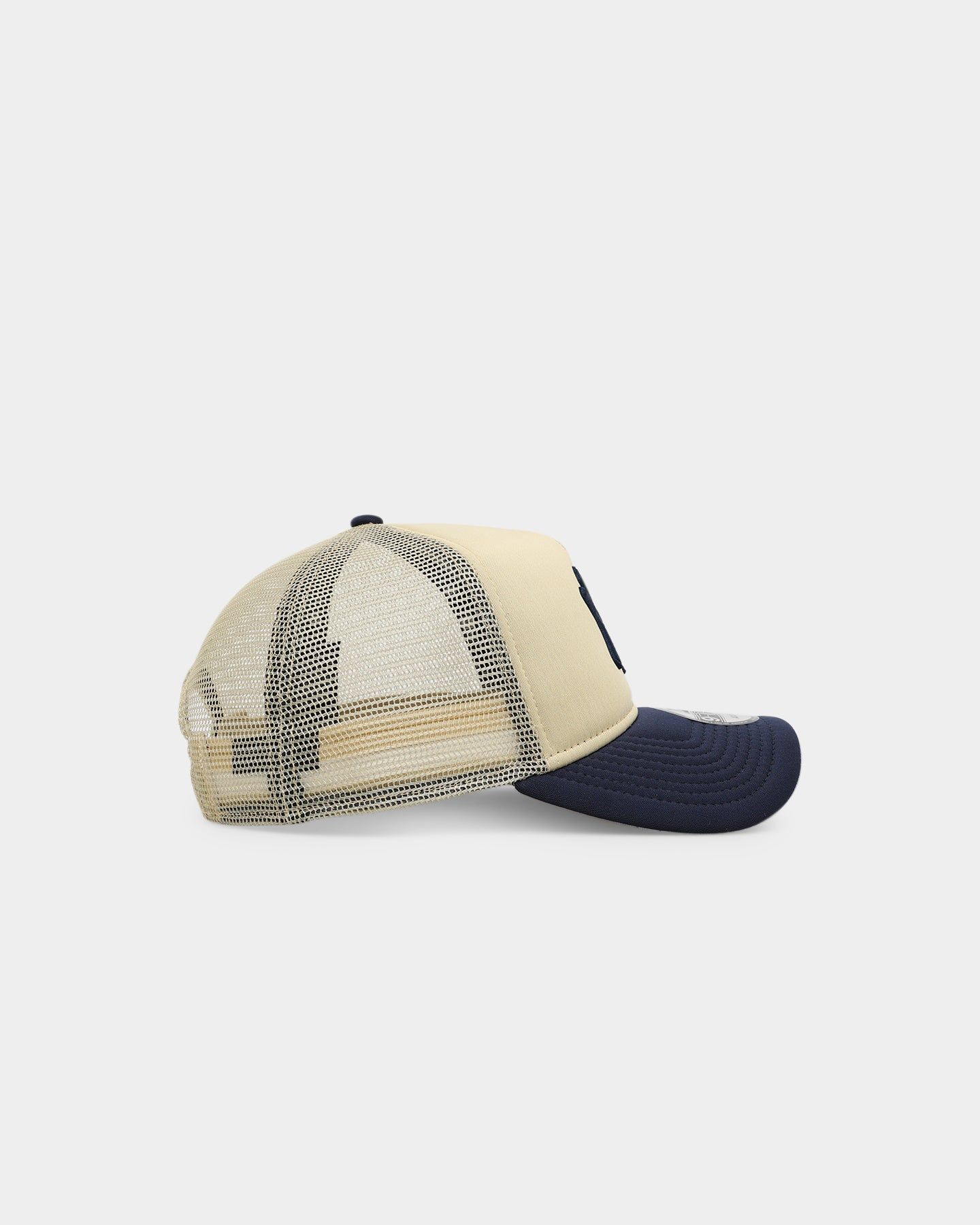 New Era New York Yankees All Day 9FORTY A-Frame Snapback Vegas Gold sold by Culture Kings product image thumbnail 3