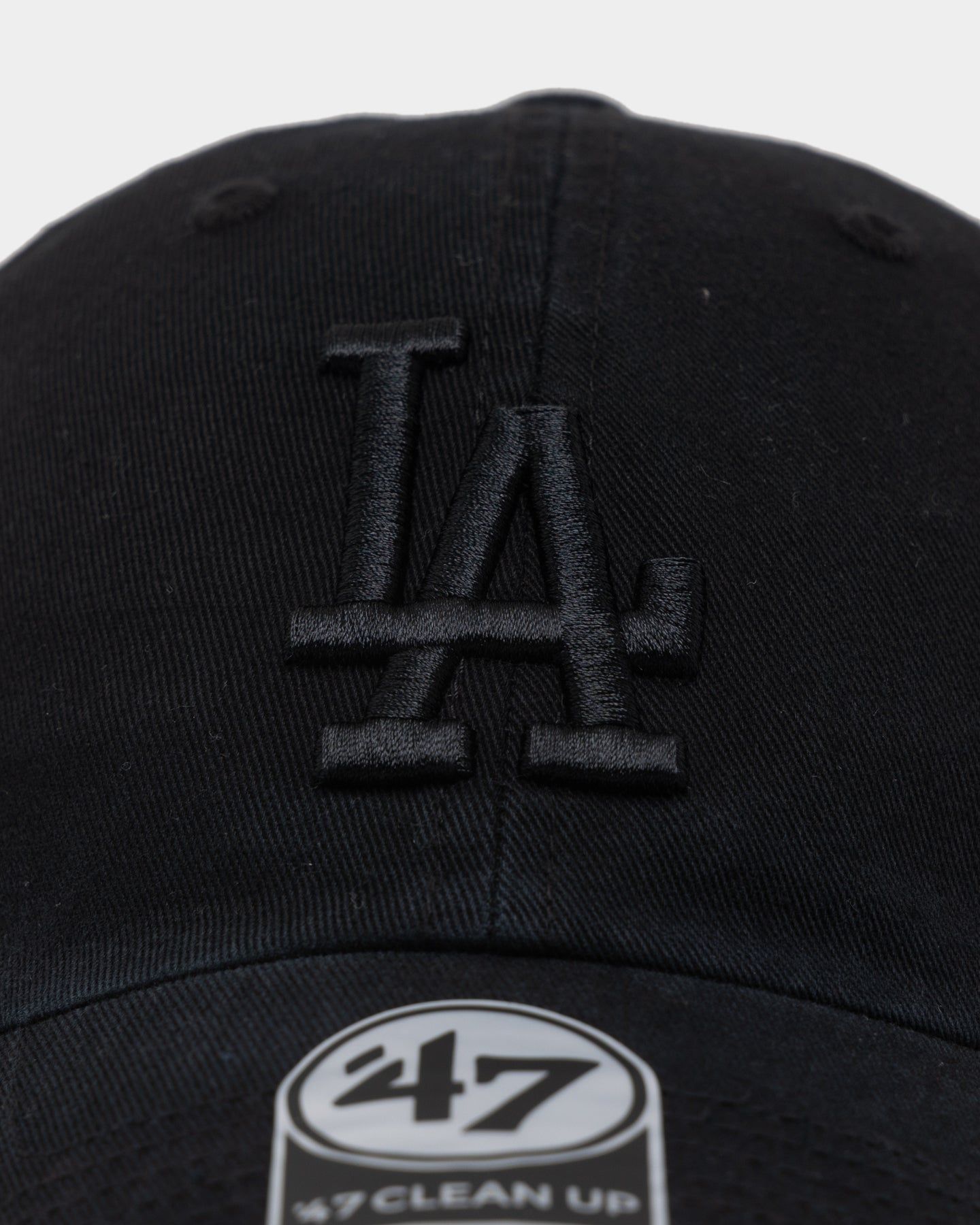 47 Brand Men's Los Angeles Dodgers Clean up Strapback Black/Black sold by Culture Kings product image thumbnail 5