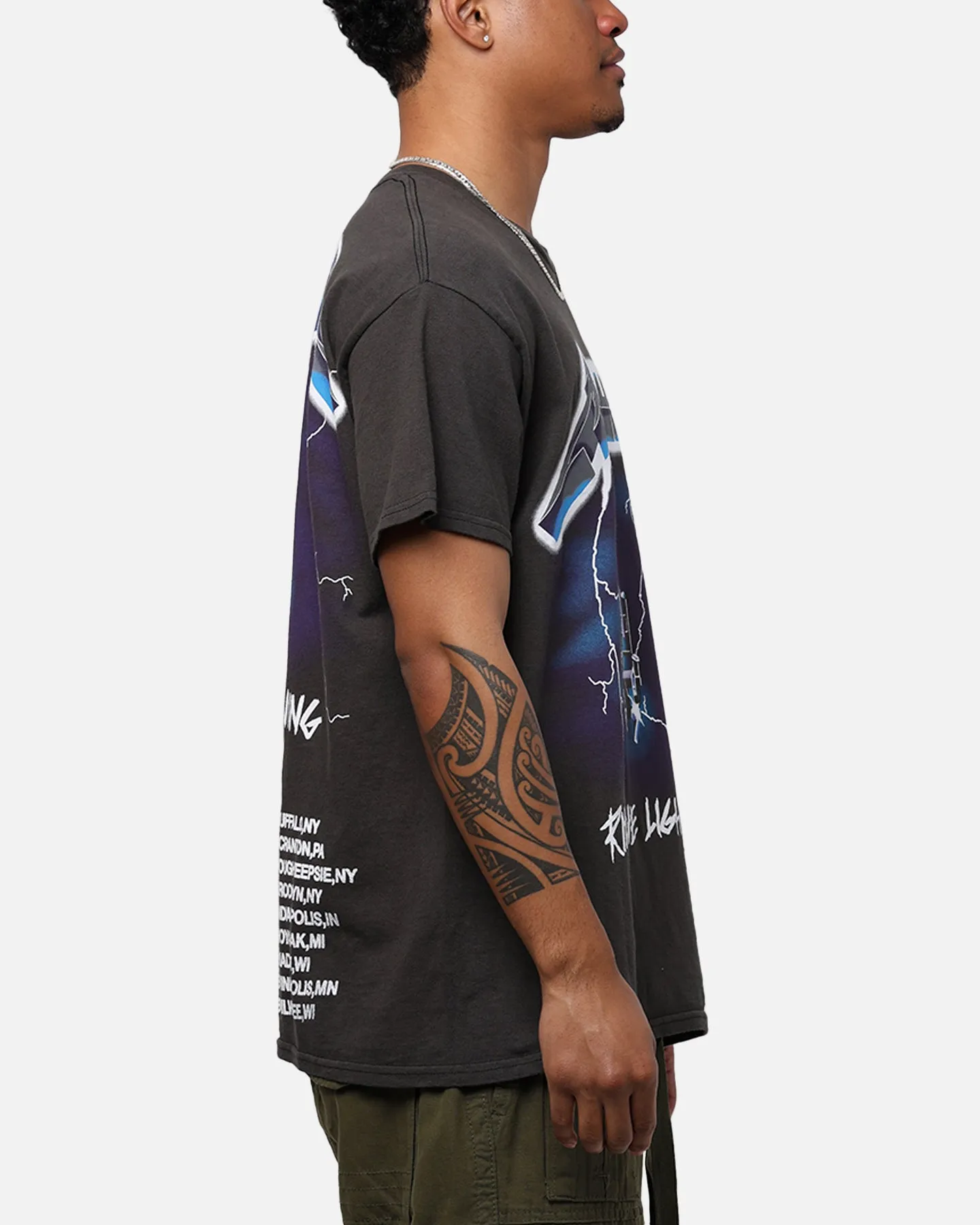 Merch Traffic 1995 Metallica Tour T-Shirt Black sold by Culture Kings product image thumbnail 4