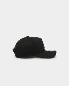 New Era New York Yankees 'Metal Badge' 9FORTY A-Frame Snapback Black/Black sold by Culture Kings