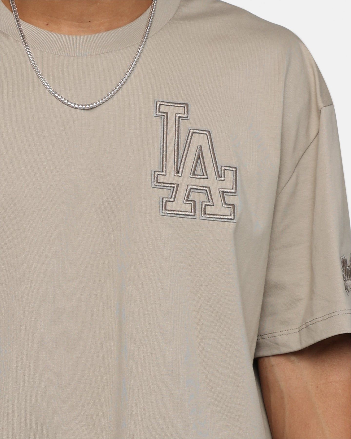 Pro Standard Los Angeles Dodgers Neutral T-Shirt Taupe sold by Culture Kings product image thumbnail 3
