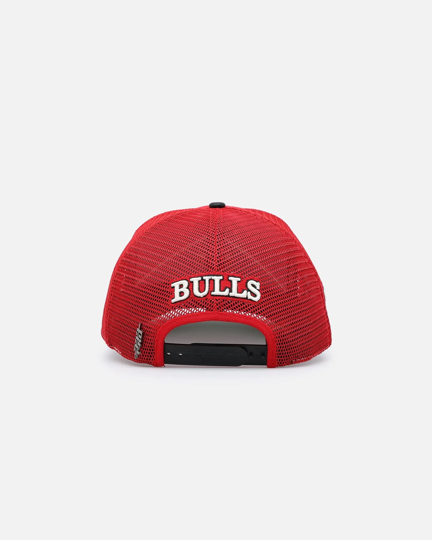 Pro Standard Chicago Bulls Chevron Pinch Front Trucker Snapback Red sold by Culture Kings product image thumbnail 2