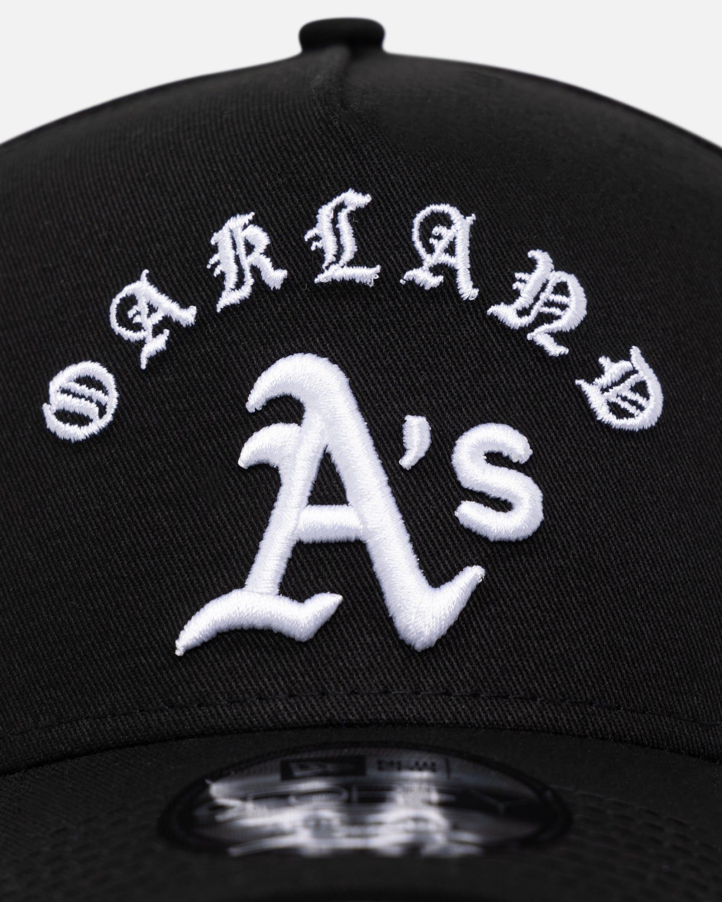 New Era Oakland Athletics 'Gothic Arch' 9FORTY A-Frame Snapback Black/White sold by Culture Kings product image thumbnail 5