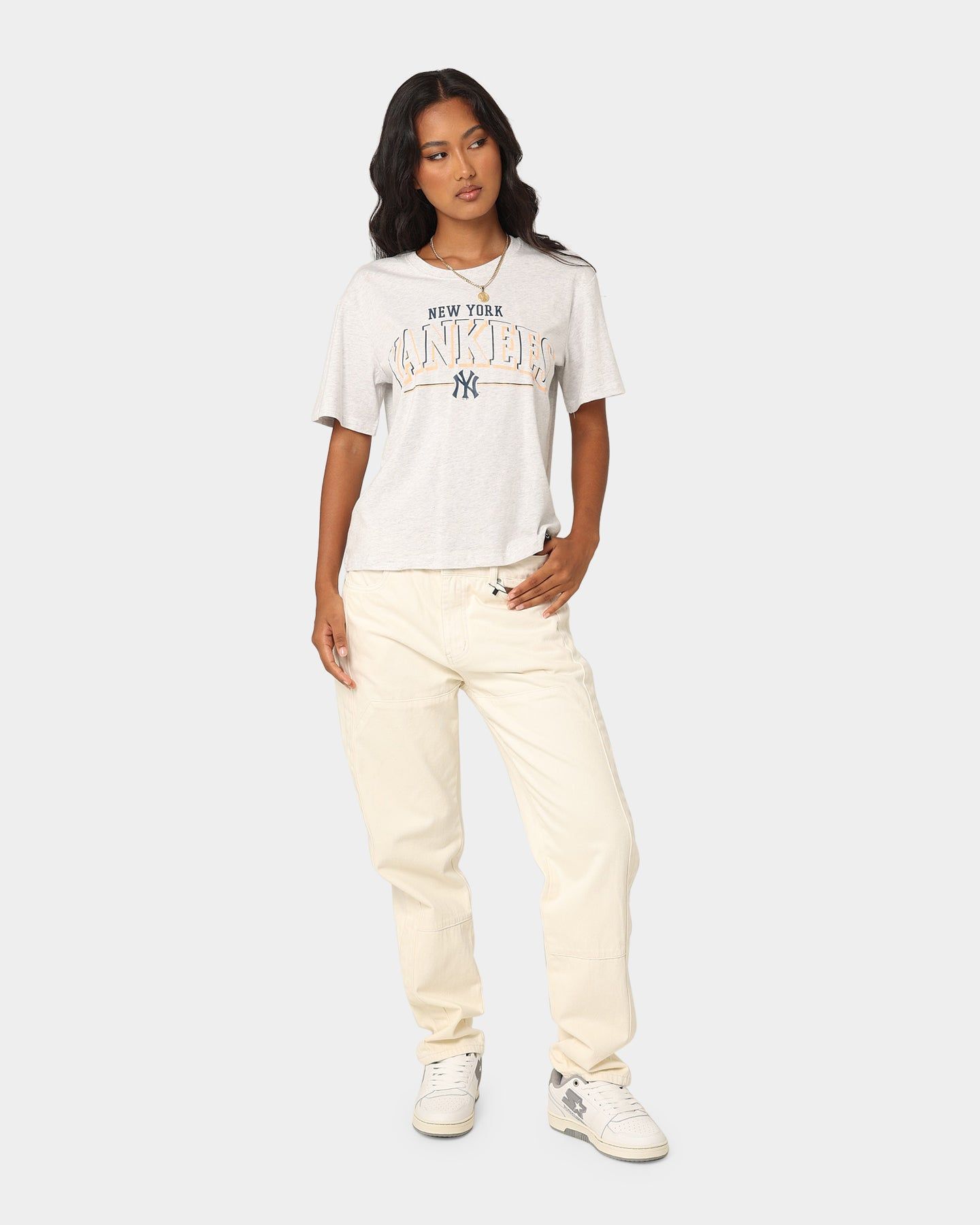 Majestic Athletic Women's New York Yankees Boxy T-Shirt Vintage White Marle sold by Culture Kings product image thumbnail 2