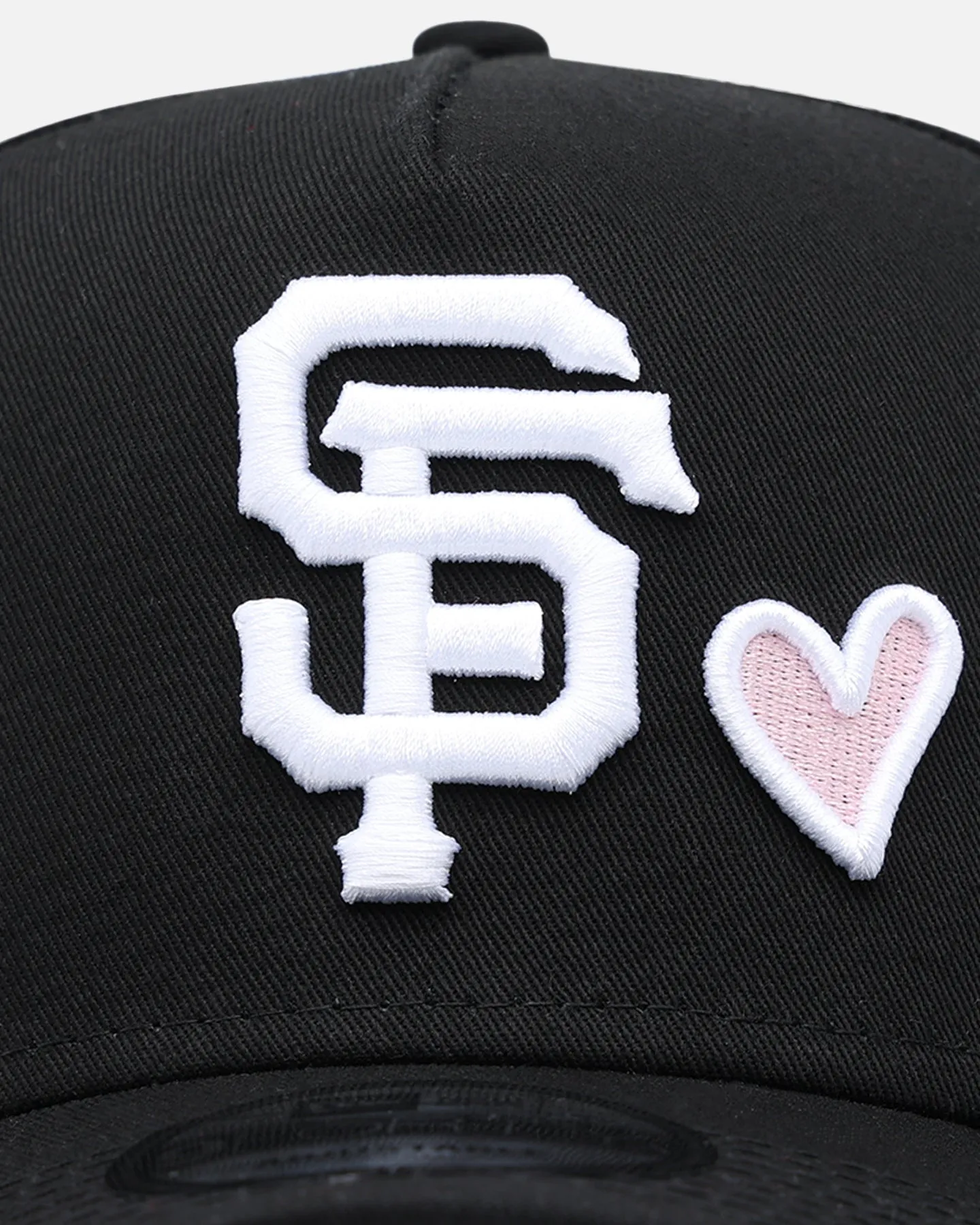 New Era San Francisco Giants 'Pink Satin Hearts' 9FORTY A-Frame Snapback Black/White sold by Culture Kings product image thumbnail 5