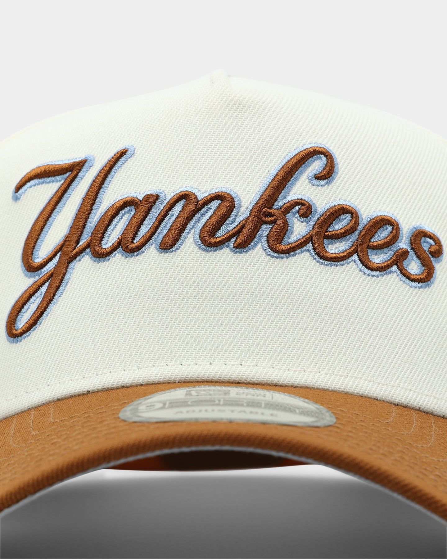 New Era New York Yankees 'Toasted Peanut' 2-Tone 9FORTY A-Frame Snapback White sold by Culture Kings product image thumbnail 5