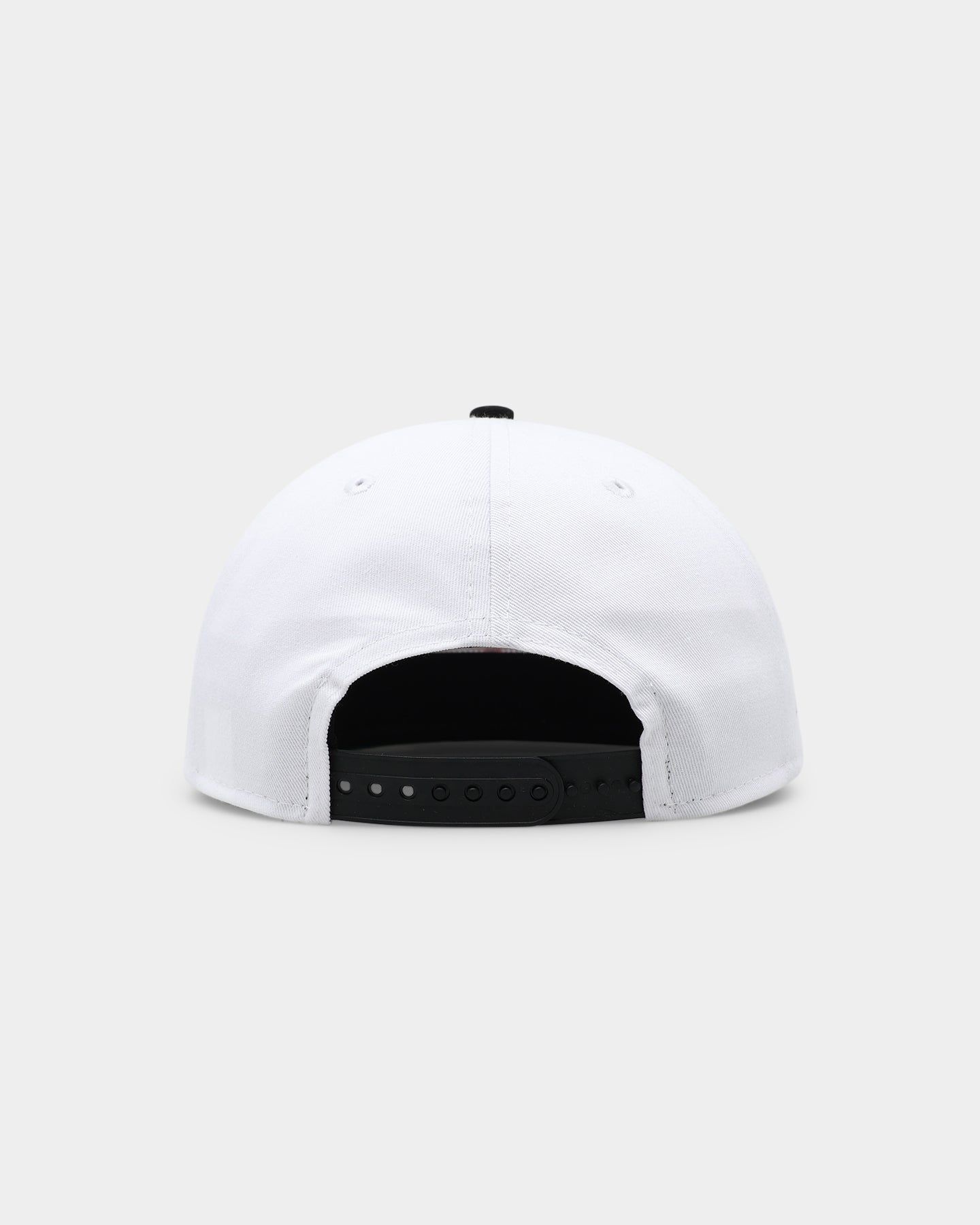New Era New York Giants 2-Tone Golfer Snapback White/Black sold by Culture Kings product image thumbnail 2