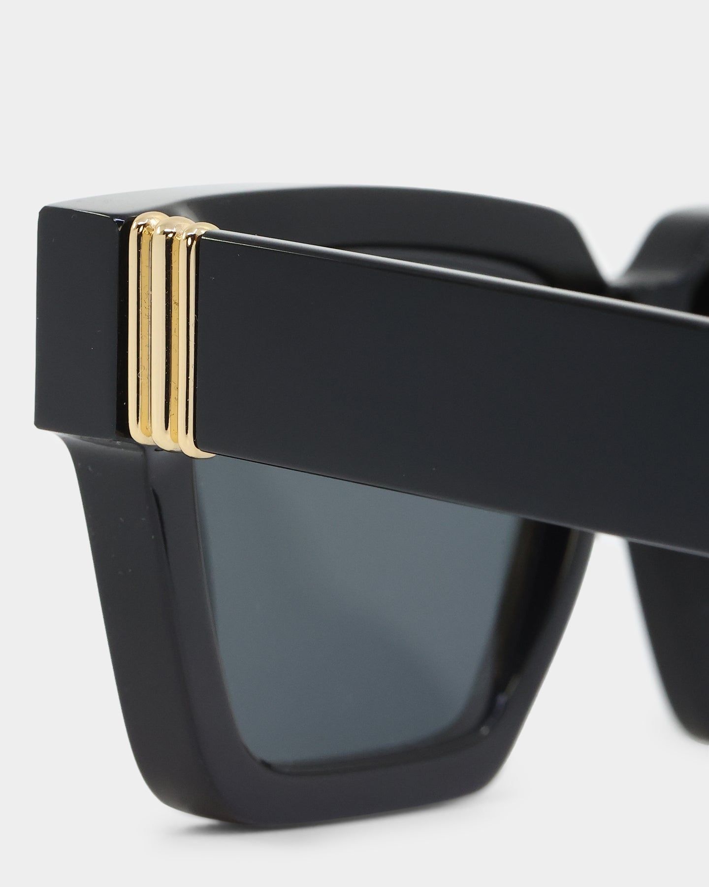 James Oro Black Hunnid$ II Clear/Gold sold by Culture Kings product image thumbnail 9