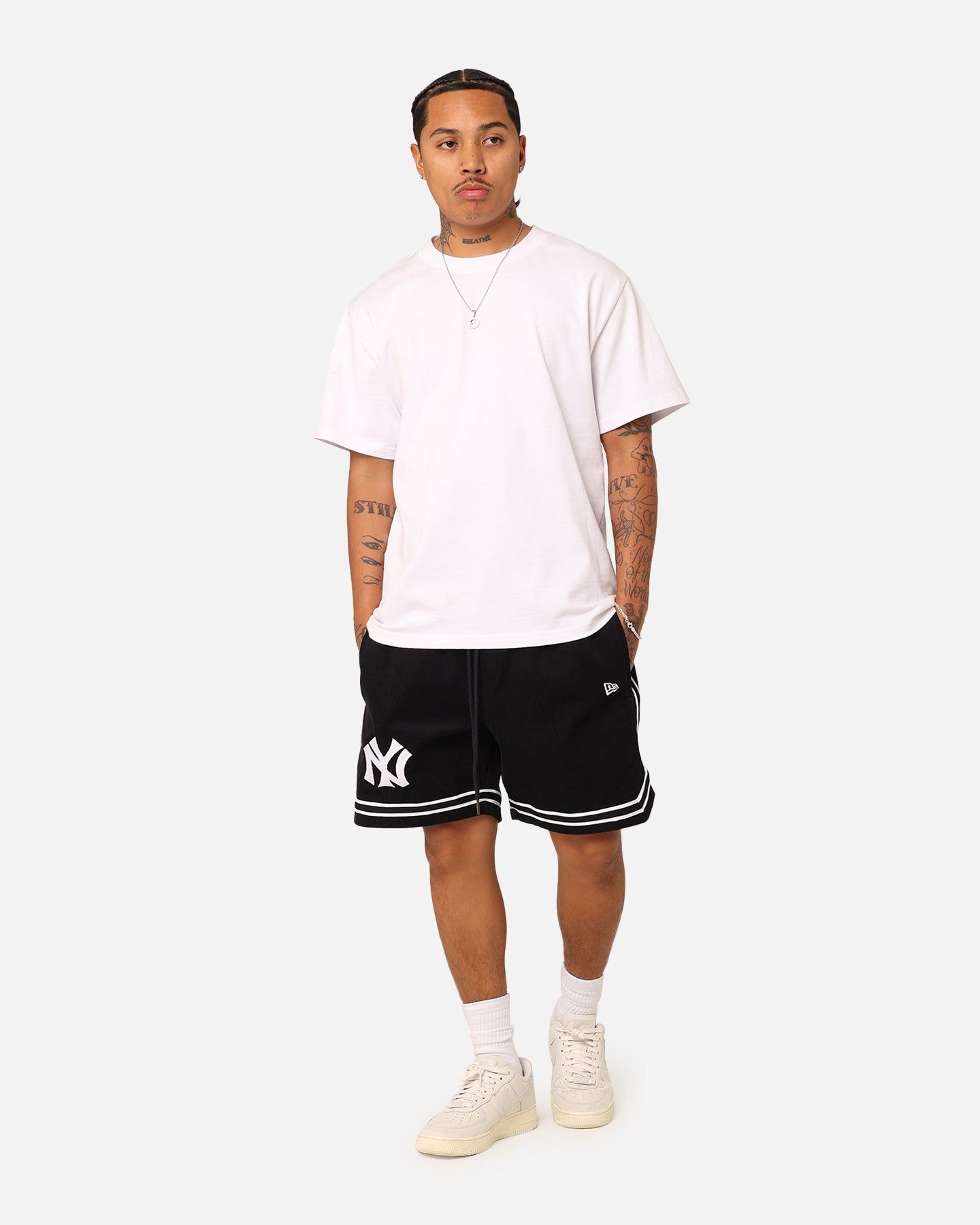 New Era New York Yankees Archive Corduroy Shorts OTC sold by Culture Kings product image thumbnail 2