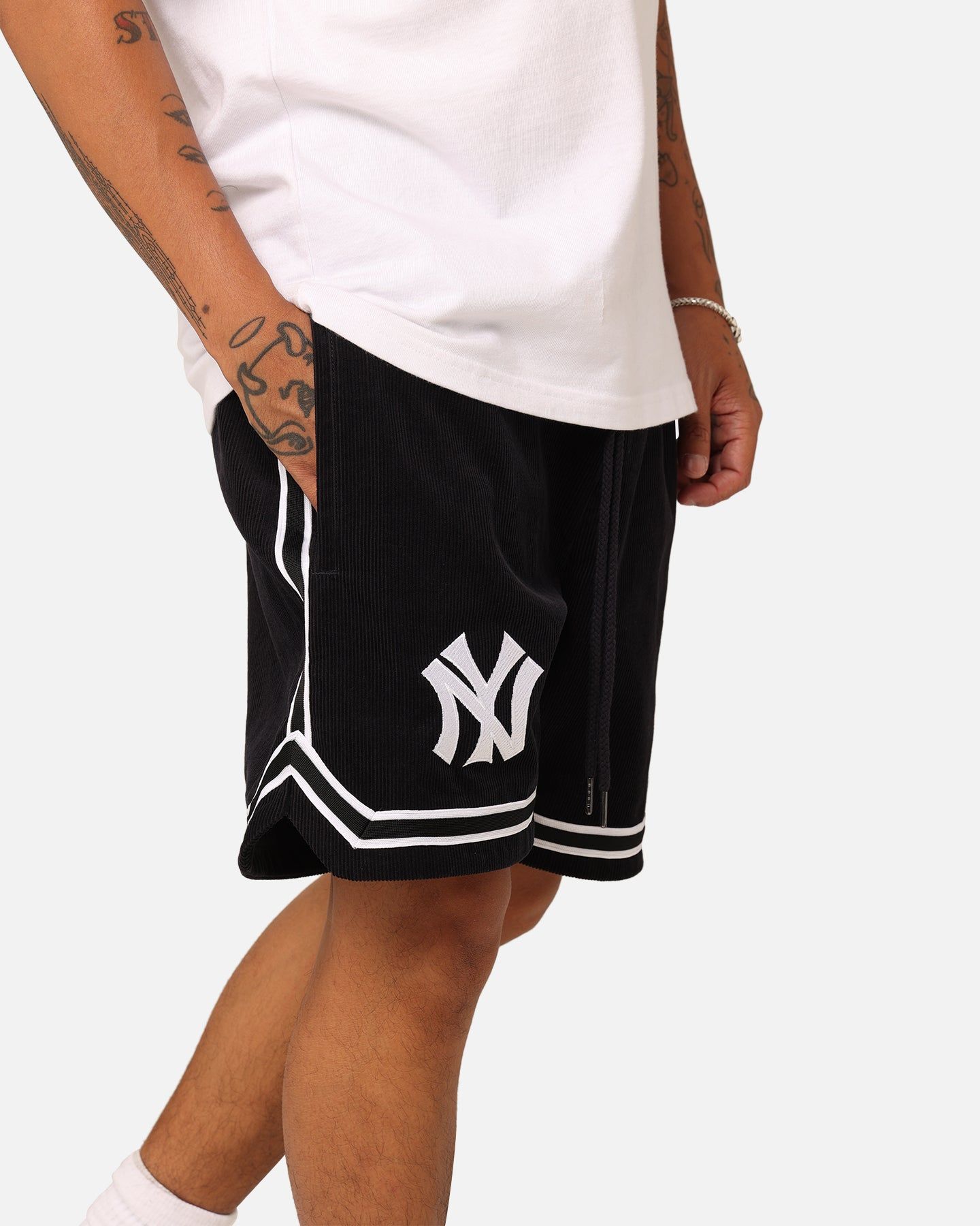 New Era New York Yankees Archive Corduroy Shorts OTC sold by Culture Kings product image thumbnail 3
