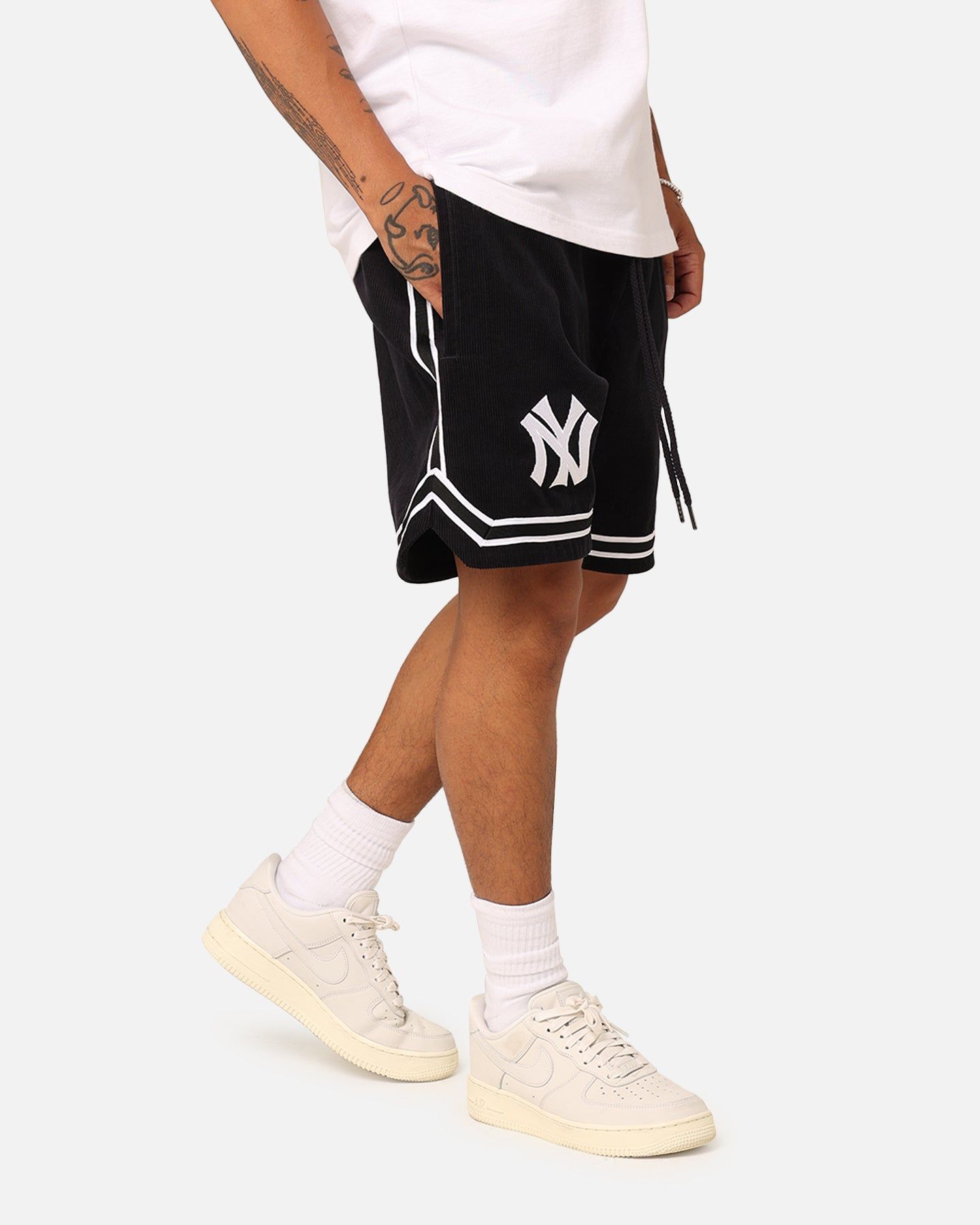 New Era New York Yankees Archive Corduroy Shorts OTC sold by Culture Kings product image thumbnail 5