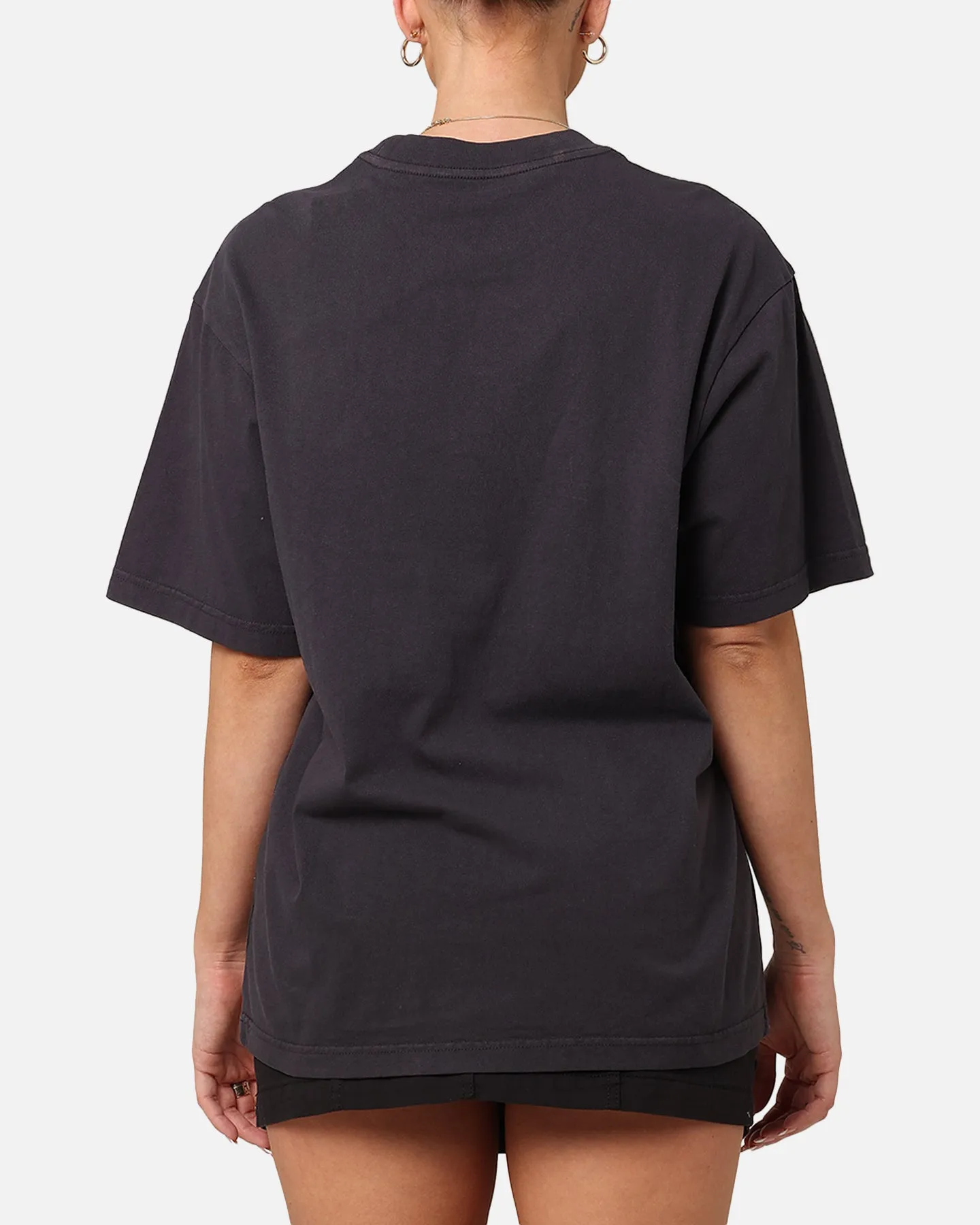 Mitchell & Ness Women's Los Angeles Lakers NBA Champs Glitter T-Shirt Overdyed Black sold by Culture Kings product image thumbnail 4