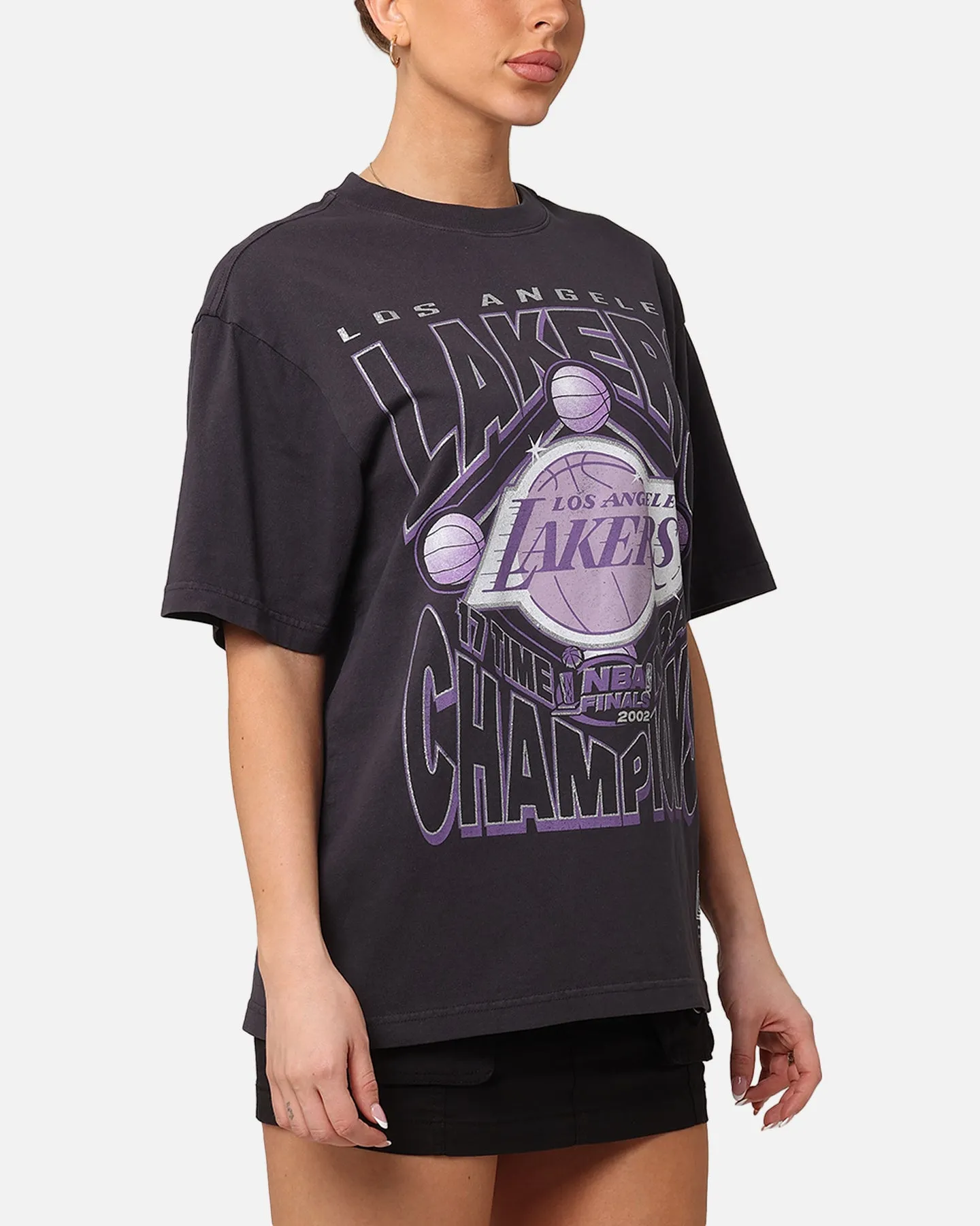 Mitchell & Ness Women's Los Angeles Lakers NBA Champs Glitter T-Shirt Overdyed Black sold by Culture Kings product image thumbnail 5