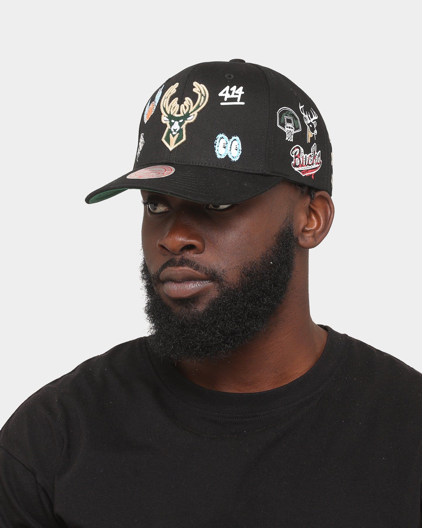 Mitchell & Ness Milwaukee Bucks 'Hand Drawn Doodle' Pro Crown Snapback Black sold by Culture Kings product image thumbnail 2