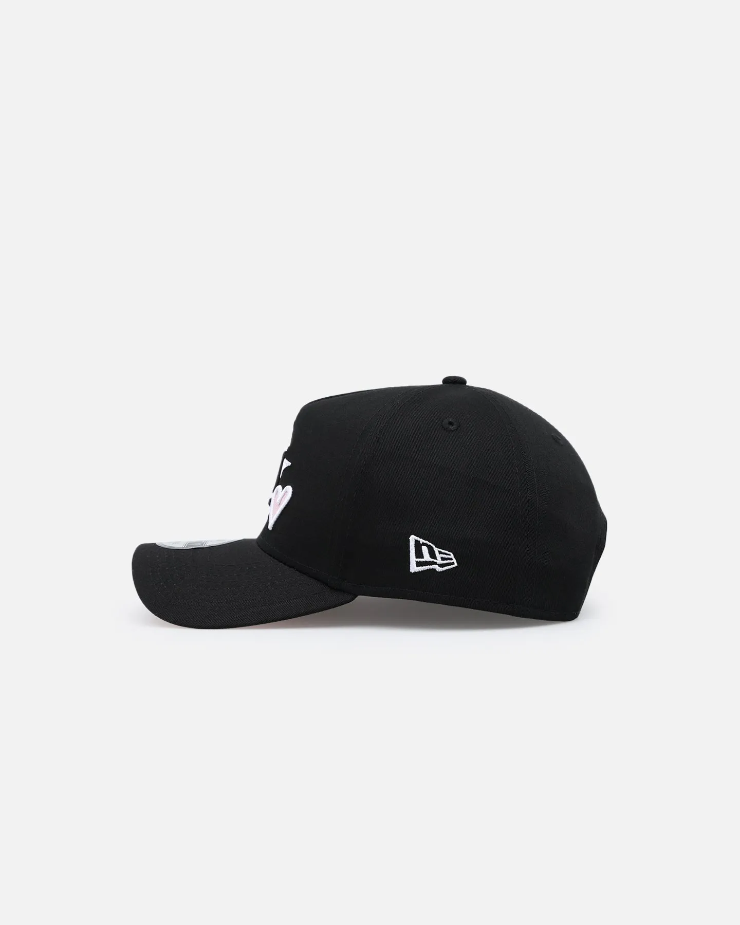 New Era Houston Astros 'Pink Satin Hearts' 9FORTY A-Frame Snapback Black/White sold by Culture Kings product image thumbnail 4