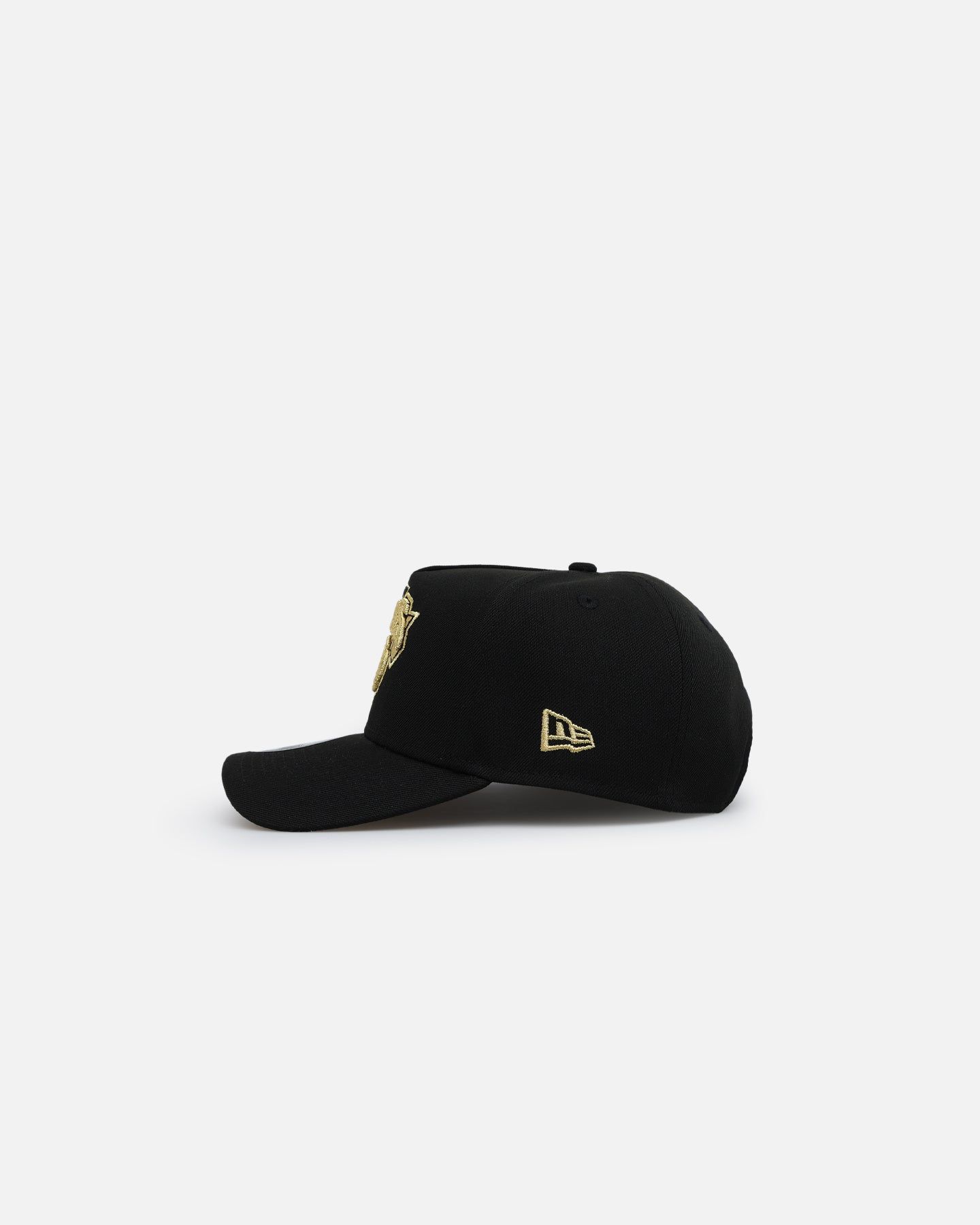 New Era New York Knicks 'NBA Gold Links' 9FORTY A-Frame Snapback Black/Gold sold by Culture Kings product image thumbnail 4