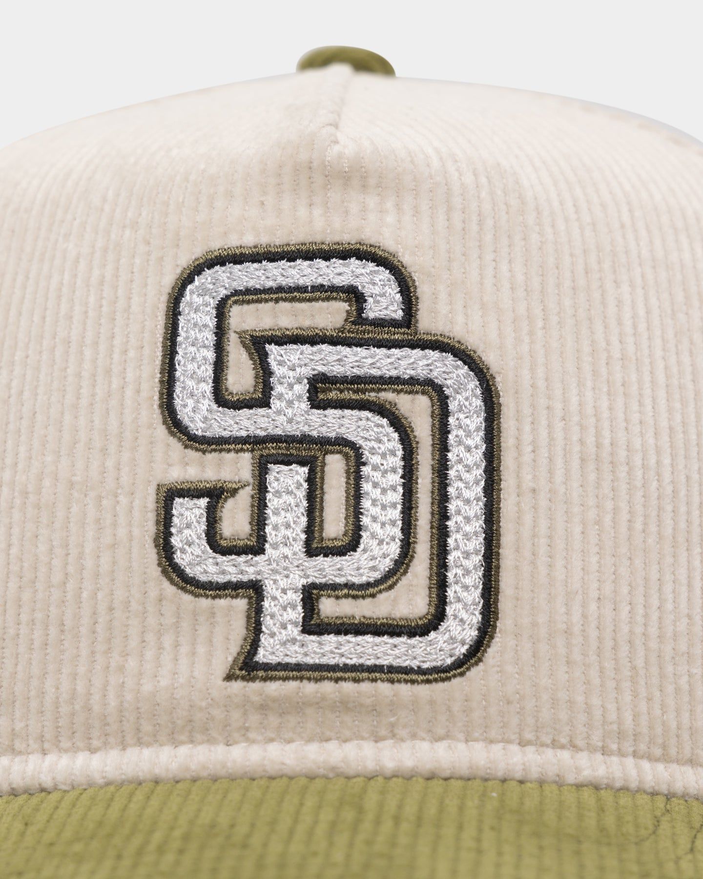 New Era San Diego Padres 'Dusty Olive' Corduroy Golfer Snapback Green Med sold by Culture Kings product image thumbnail 5