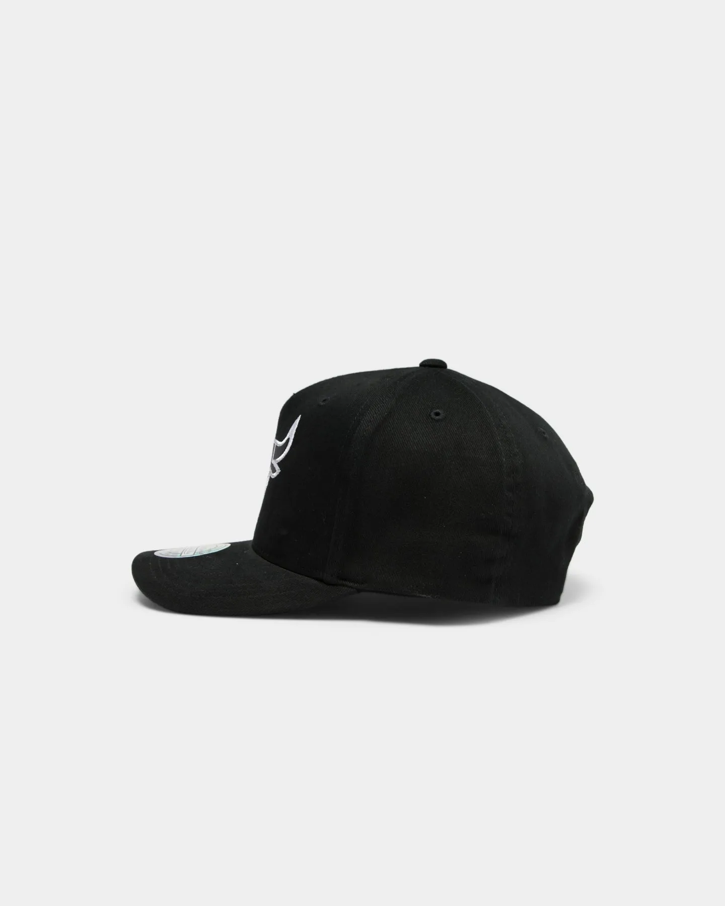 Mitchell & Ness Men's Chicago Bulls 'Hang Time' 110 Pinch Snapback Black sold by Culture Kings product image thumbnail 4