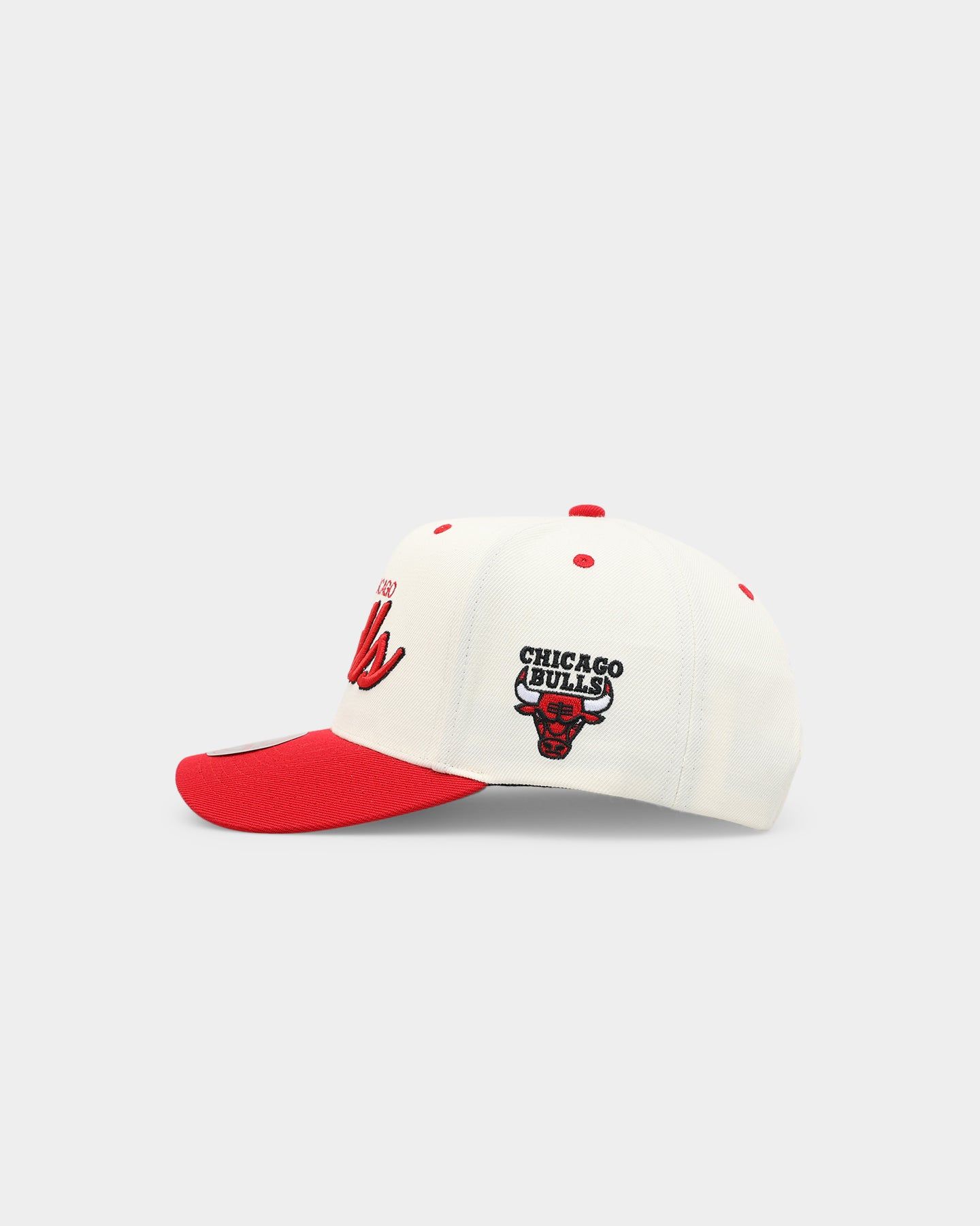 Mitchell & Ness Chicago Bulls Team Script OG Snapback Vintage Cream sold by Culture Kings product image thumbnail 4