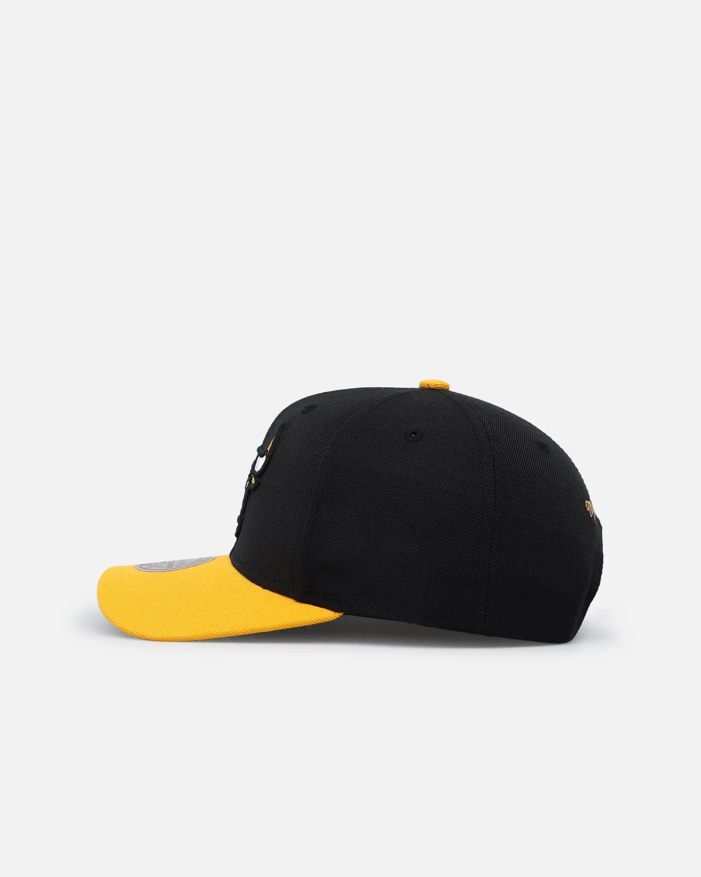 Mitchell & Ness Chicago Bulls "Enter The Dragon" Pro Crown Snapback Black/Ochre sold by Culture Kings product image thumbnail 4