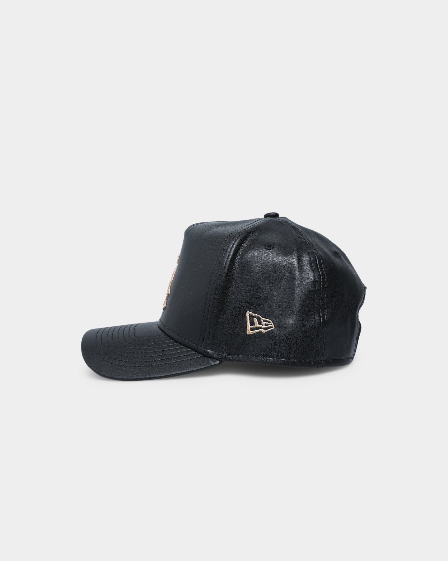 New Era Chicago White Sox "Black Tan PU Leather" 9FORTY K-Frame Snapback Black/Tan sold by Culture Kings product image thumbnail 5