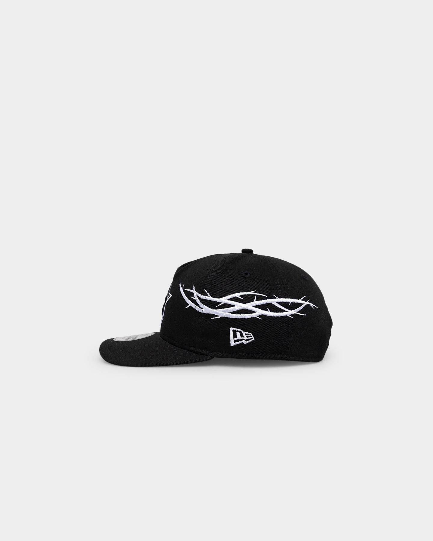 New Era Dallas Cowboys 'Twisted Thorns' Golfer Pre-Curved Snapback Black sold by Culture Kings product image thumbnail 4