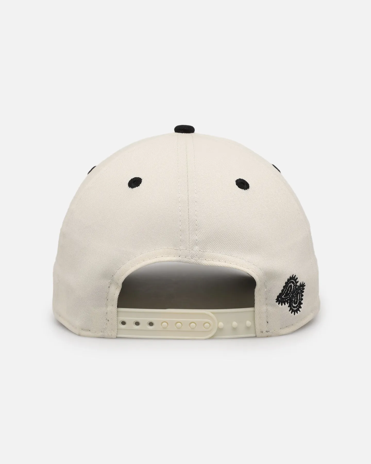 New Era Las Vegas Raiders 'Paisley Hit' 9FORTY A-Frame Snapback Chrome White/Black sold by Culture Kings product image thumbnail 2