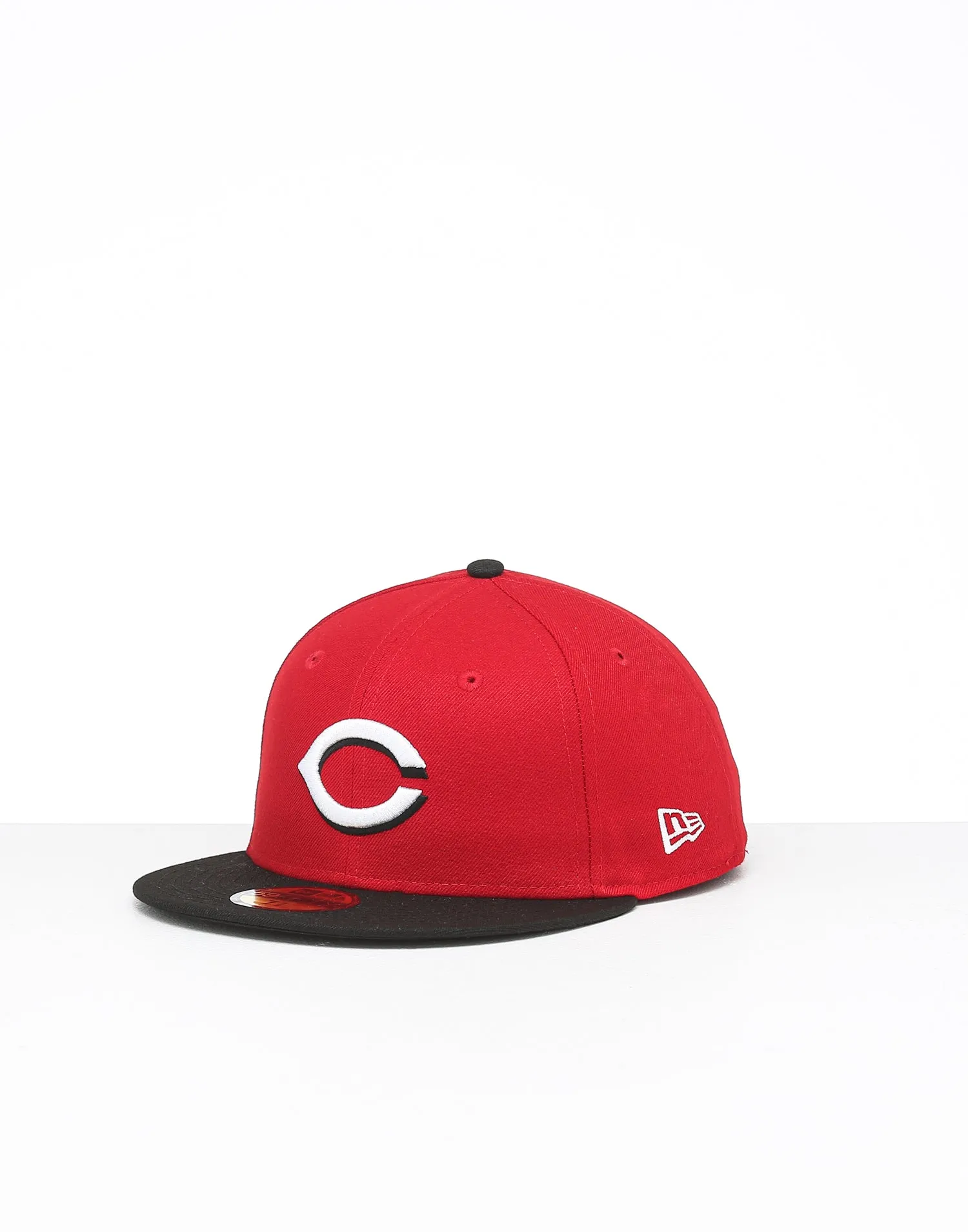 New Era Cincinnati Reds 59FIFTY ROAD Fitted Red/OTC sold by Culture Kings