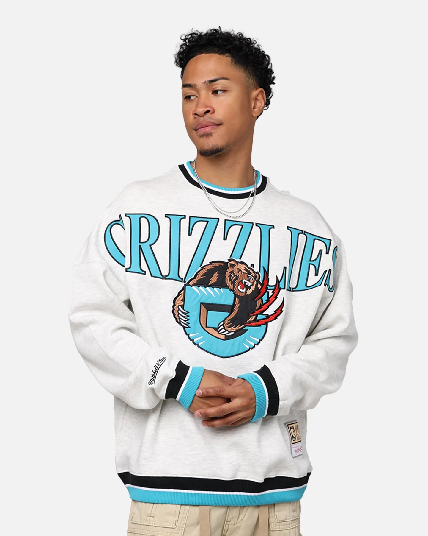 Mitchell & Ness Memphis Grizzlies Shooting Crewneck Silver Marle sold by Culture Kings