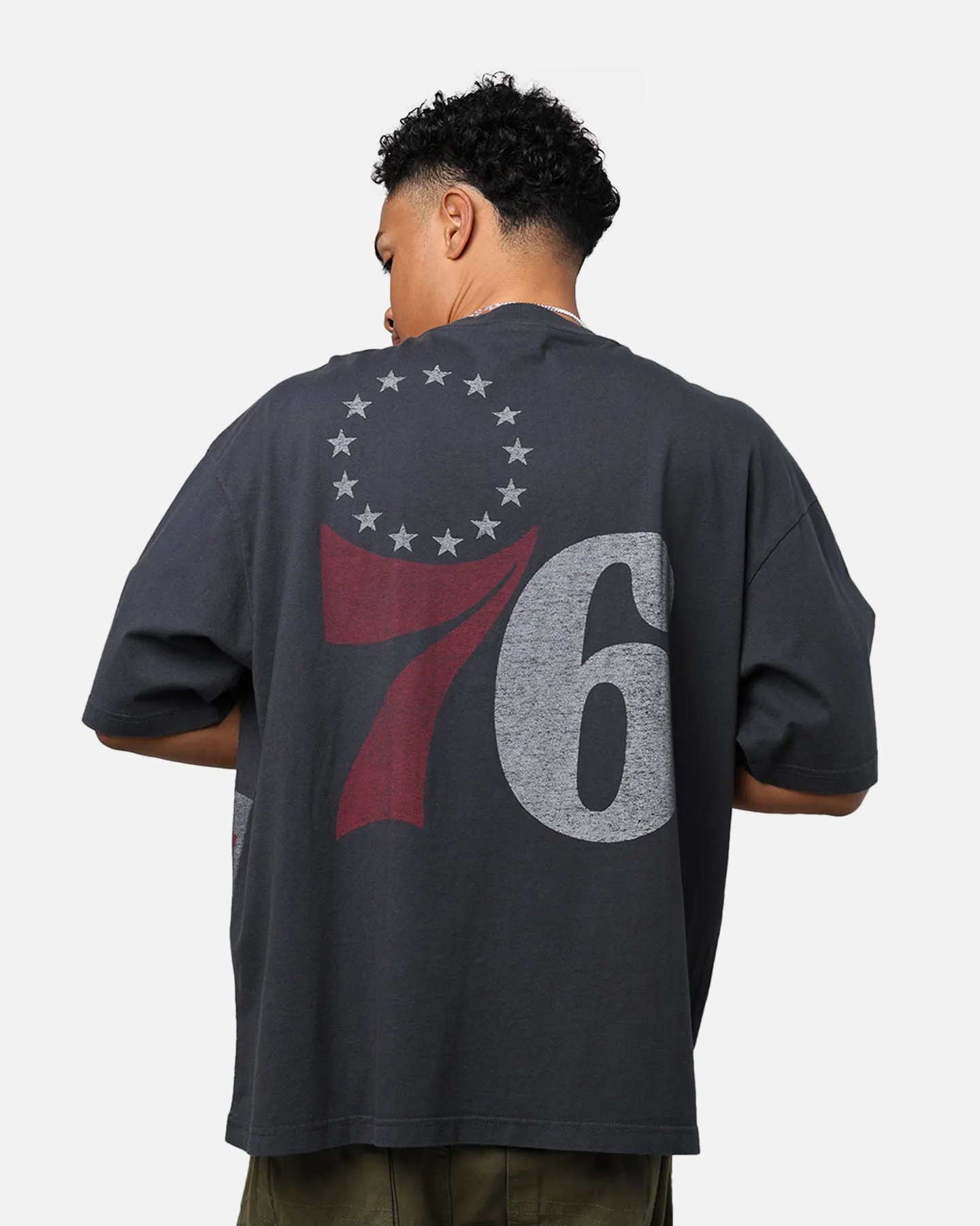 New Era Philadelphia 76ers Oversized T-Shirt Black sold by Culture Kings