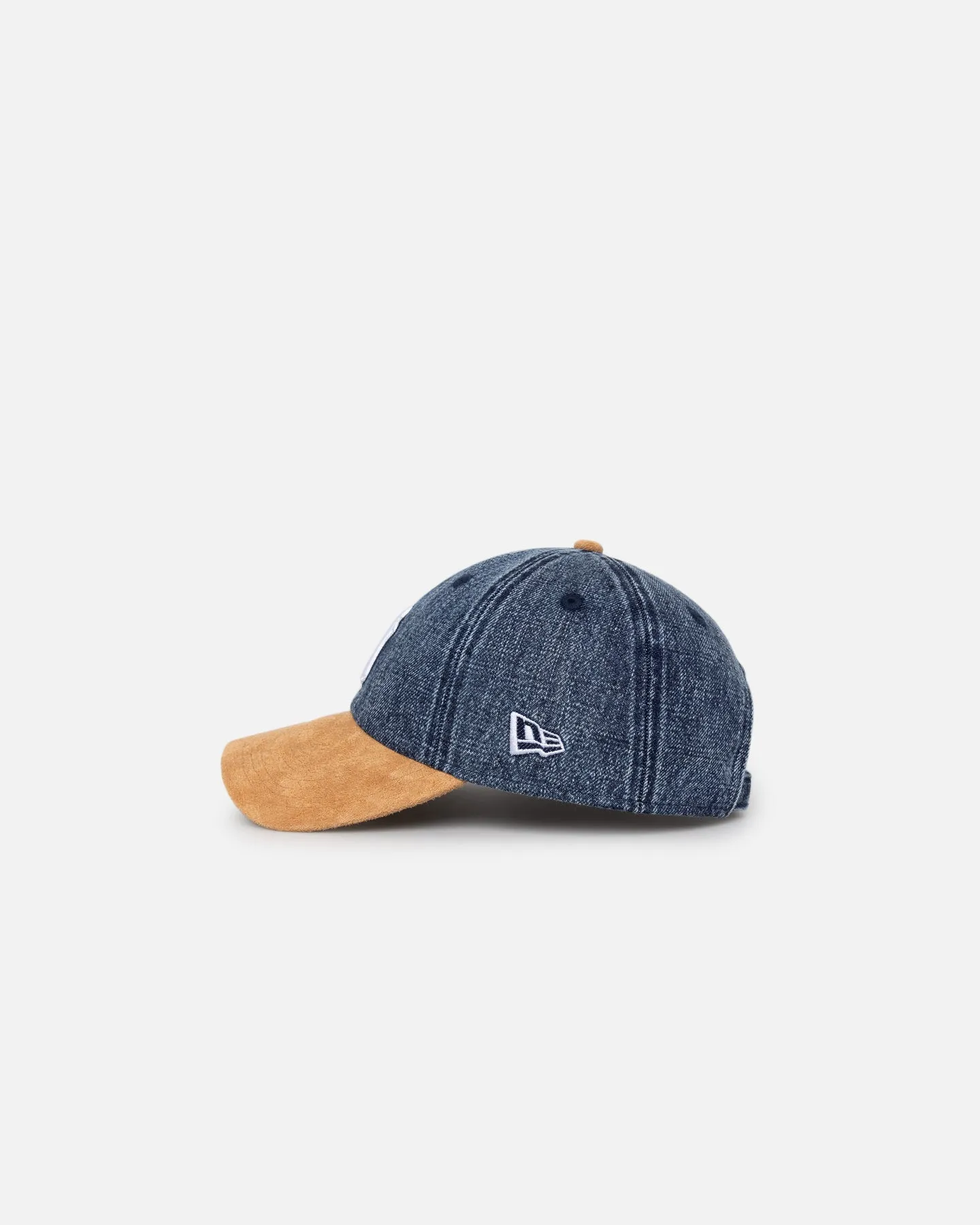 New Era New York Yankees 'Denim Shades' Casual Classic Strapback Denim/Wheat sold by Culture Kings product image thumbnail 4
