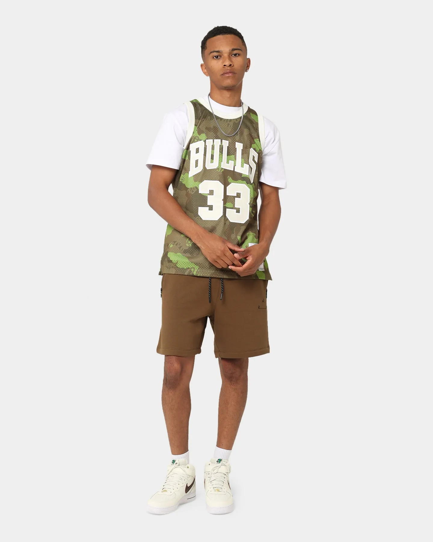 Mitchell & Ness Chicago Bulls '97-'98 Camo Swing Jersey Green Camo sold by Culture Kings product image thumbnail 3