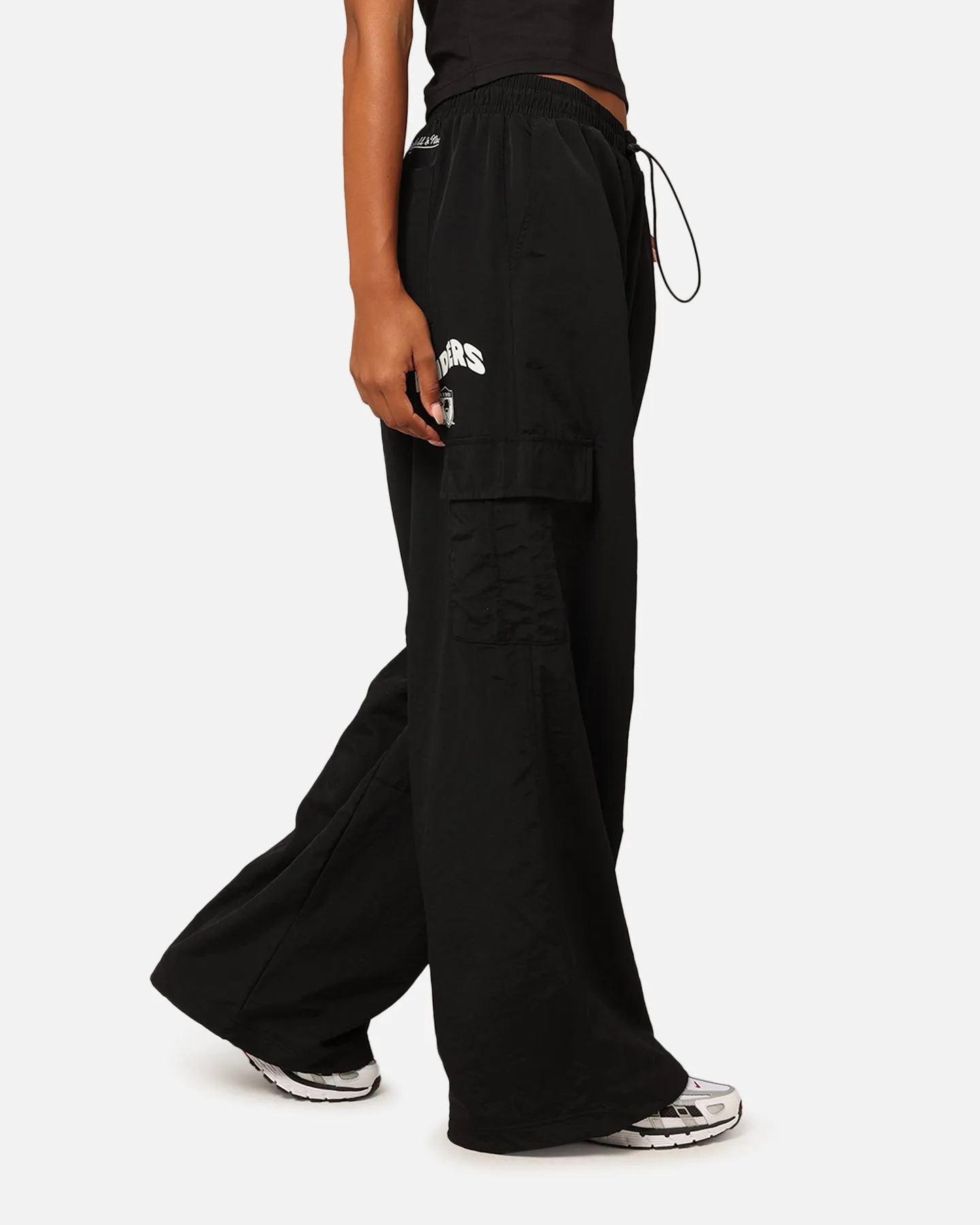 Mitchell & Ness Women's Oakland Raiders Wavey Text Cargo Pants Black sold by Culture Kings