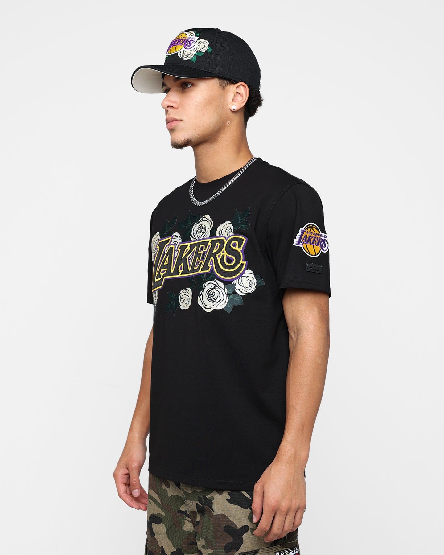 Pro Standard Los Angeles Lakers Roses T-Shirt Black sold by Culture Kings product image thumbnail 6