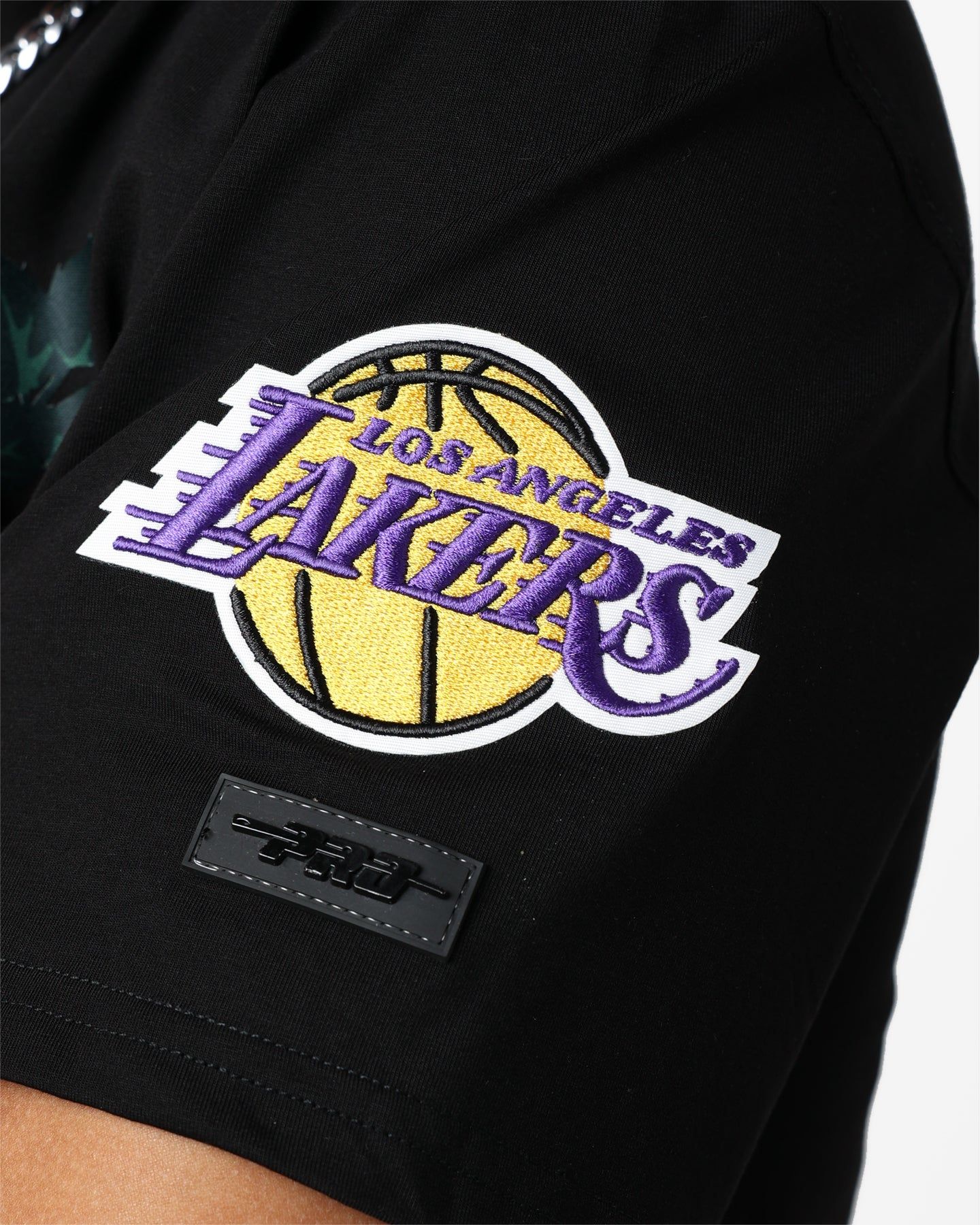 Pro Standard Los Angeles Lakers Roses T-Shirt Black sold by Culture Kings product image thumbnail 9
