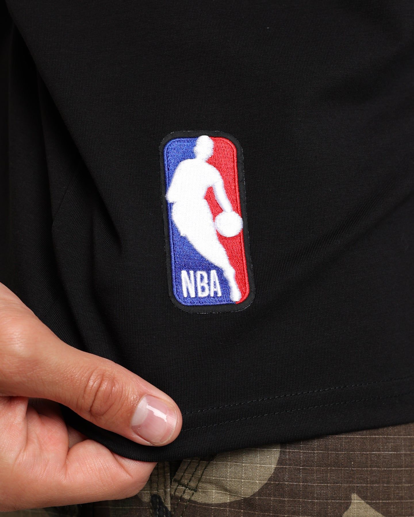 Pro Standard Los Angeles Lakers Roses T-Shirt Black sold by Culture Kings product image thumbnail 11