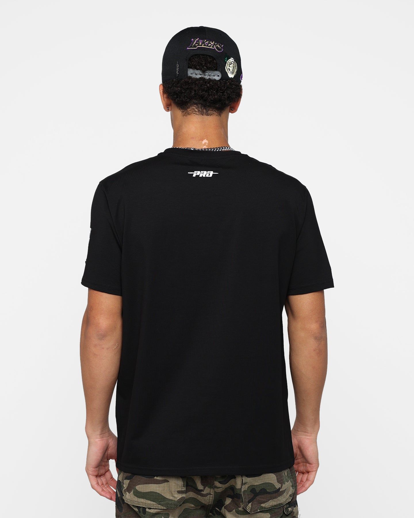 Pro Standard Los Angeles Lakers Roses T-Shirt Black sold by Culture Kings product image thumbnail 4