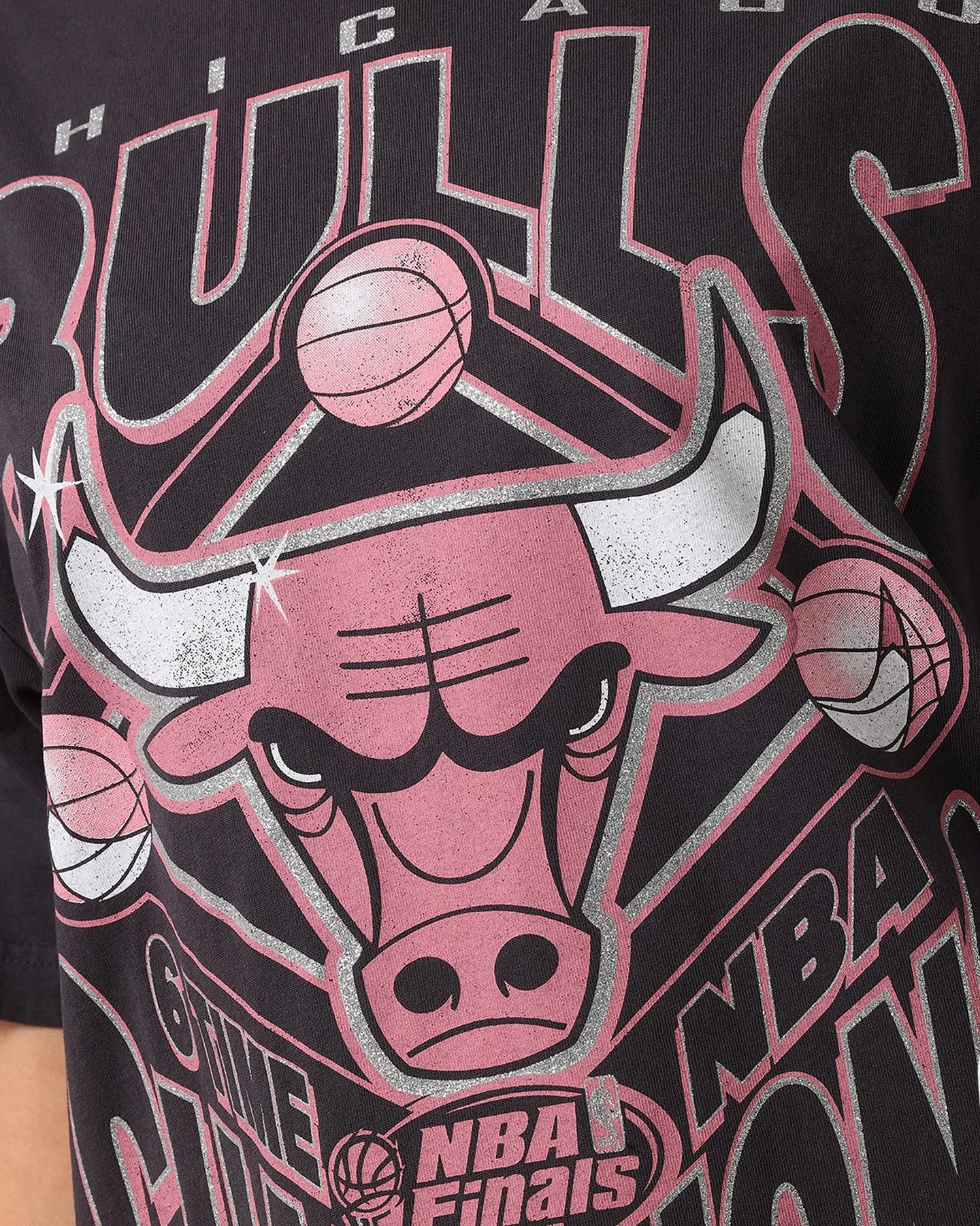 Mitchell & Ness Women's Chicago Bulls NBA Champs Glitter T-Shirt Overdyed Black sold by Culture Kings product image thumbnail 2
