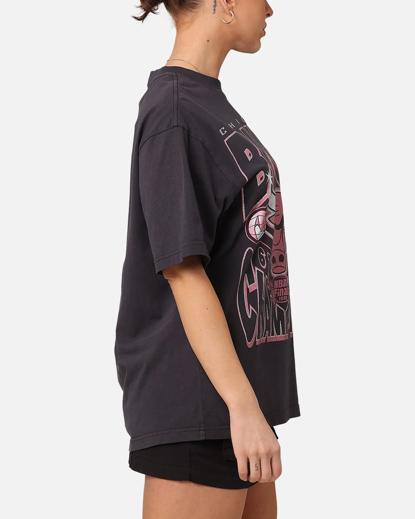 Mitchell & Ness Women's Chicago Bulls NBA Champs Glitter T-Shirt Overdyed Black sold by Culture Kings product image thumbnail 5