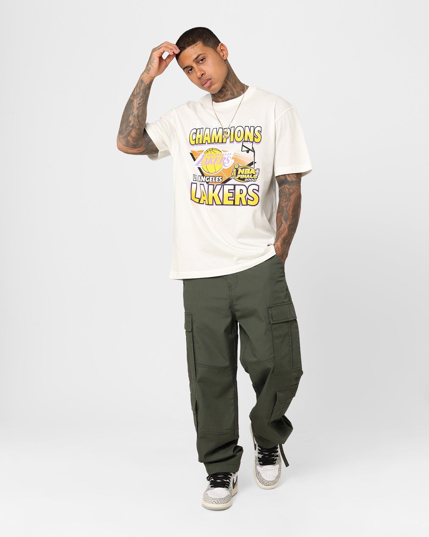 Mitchell & Ness Los Angeles Lakers On Court T-Shirt Vintage White sold by Culture Kings product image thumbnail 2