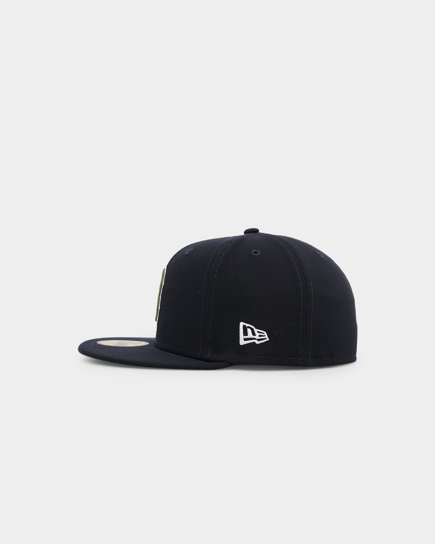 New Era Boston Red Sox Botanical 59FIFTY Fitted OTC sold by Culture Kings product image thumbnail 4